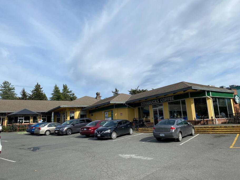 Adorable 2-Bedroom Guesthouse With Free Parking Victoria Exterior foto