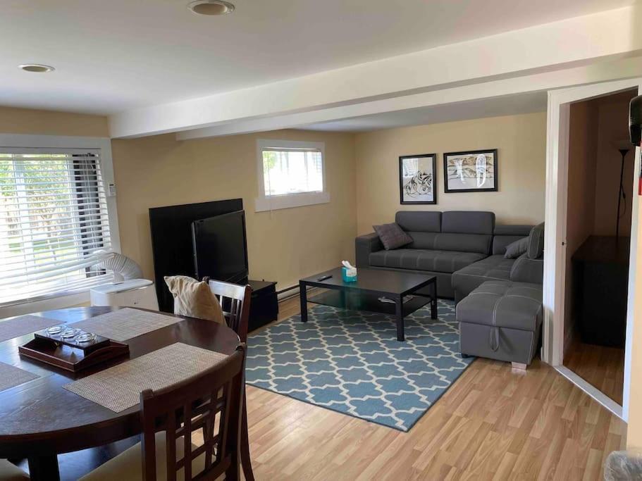 Adorable 2-Bedroom Guesthouse With Free Parking Victoria Exterior foto